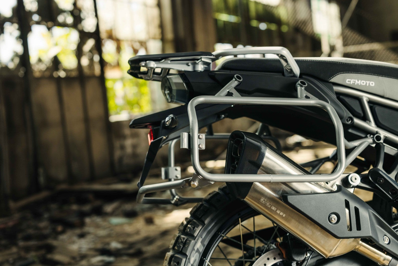 Support valises latérales CFMOTO 450 MT