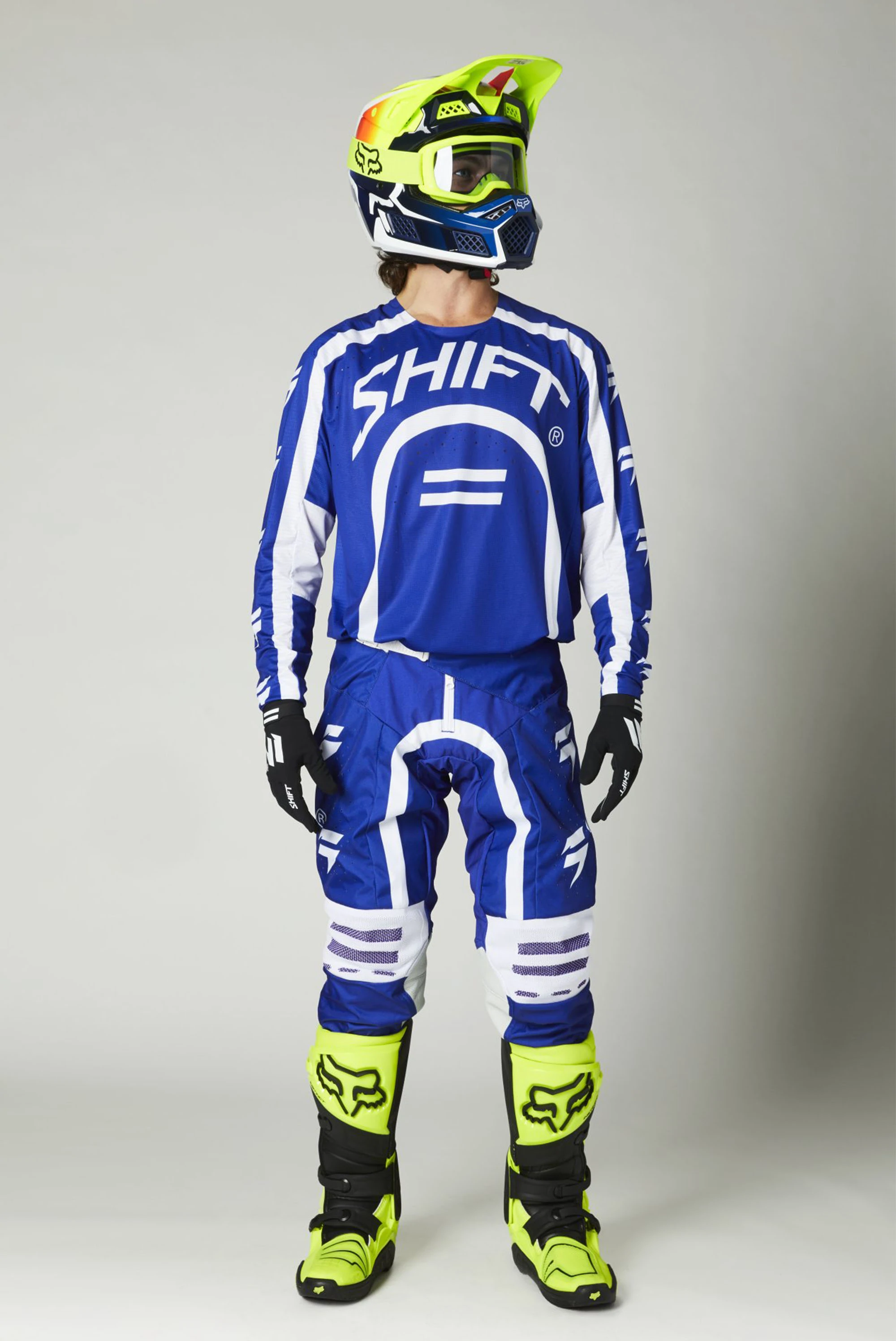 Tenue Shift Black Label Curv Bleu Blanc 2021